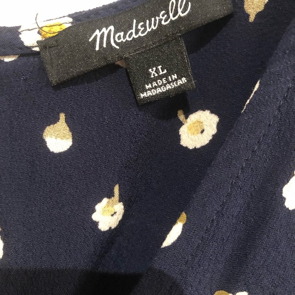 Madewell Women's Navy Blue Floral Top - Picture 2 of 6